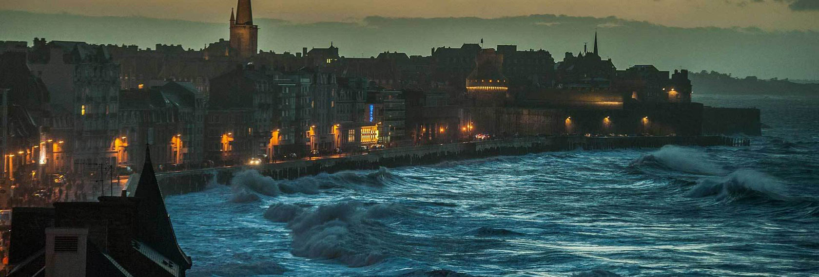 hccb-hotel-ambassadeurs-saint-malo-plage-nuit-grande-maree